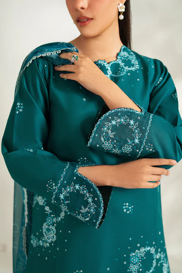 Farasha | Summer Weaves Embroidered lawn'26 | Jade Dazzle