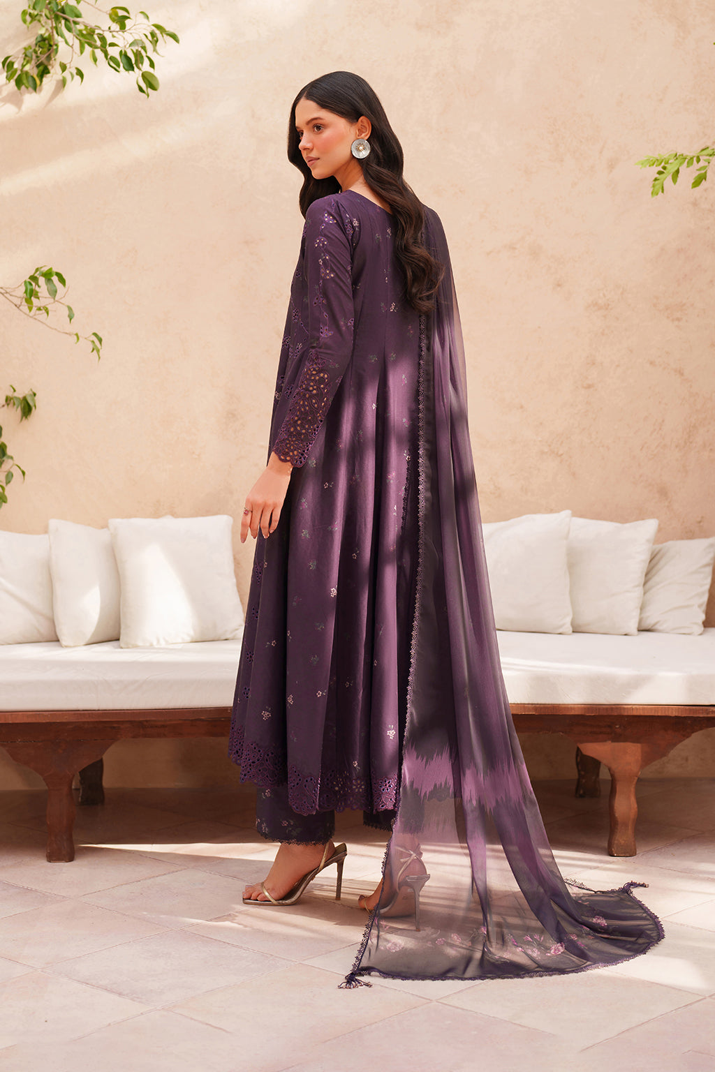 Iznik | Eid Lawn | EL-08 Embroidered Lawn