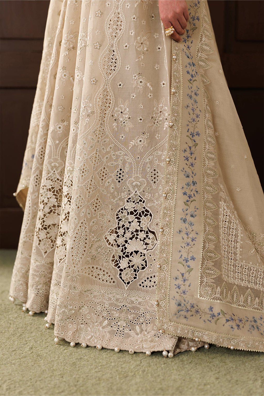 Baroque | Edit Lawnƒ??26 | EMBROIDERED LAWN EL26-D03 UNSTITCHED