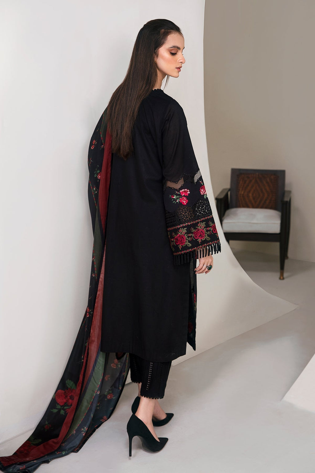 Baroque | Embroidered Lawn | SF-361