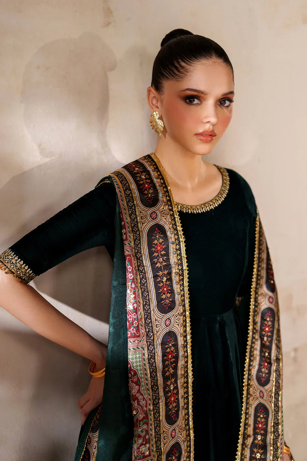 Baroque | EMBROIDERED VELVET | PR-1208