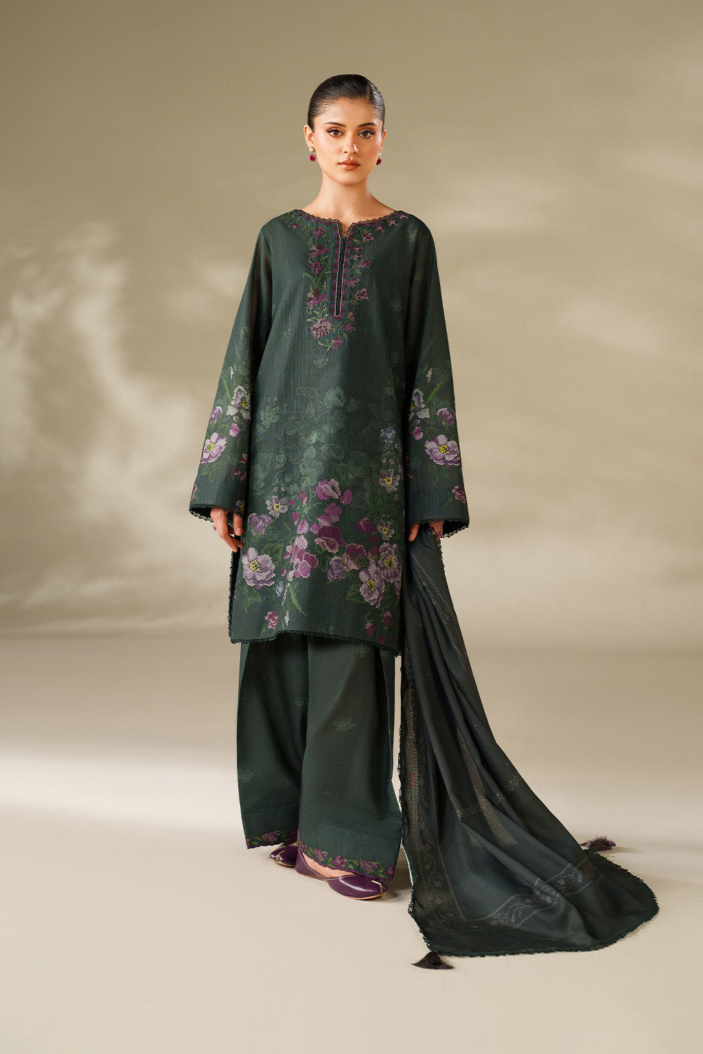 Iznik | Winter Chapter 25 | UE-567 Printed Khaddar