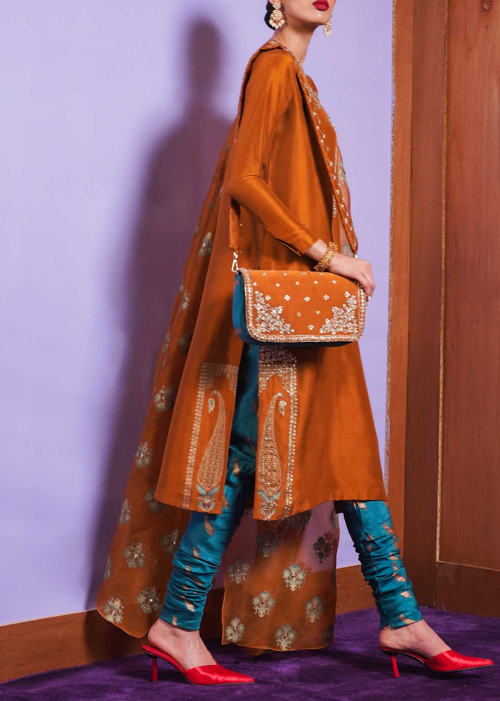 Hussain Rehar | Basic Not Basic | Gilt