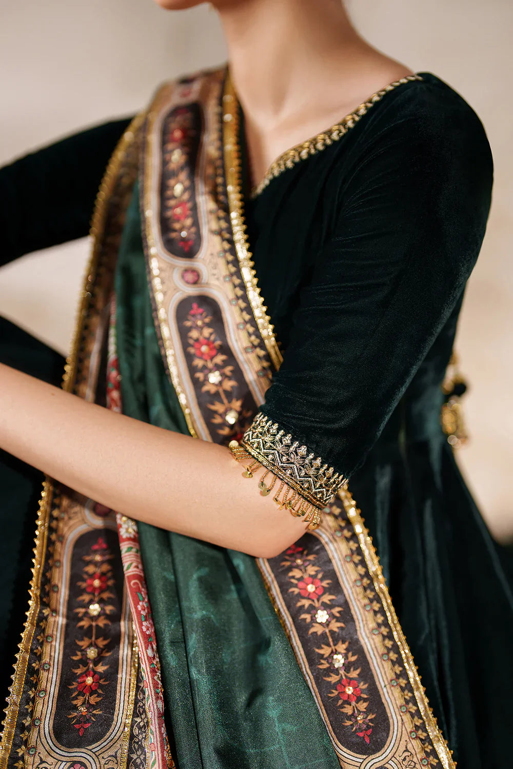 Baroque | EMBROIDERED VELVET | PR-1208