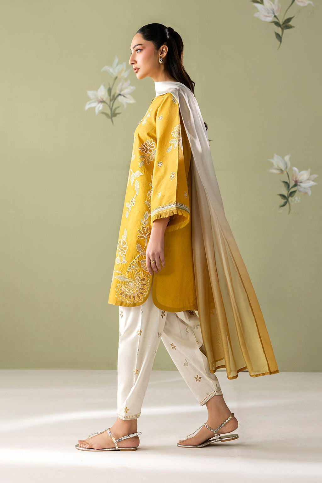 Baroque | Embroidered Lawn | SF-4419