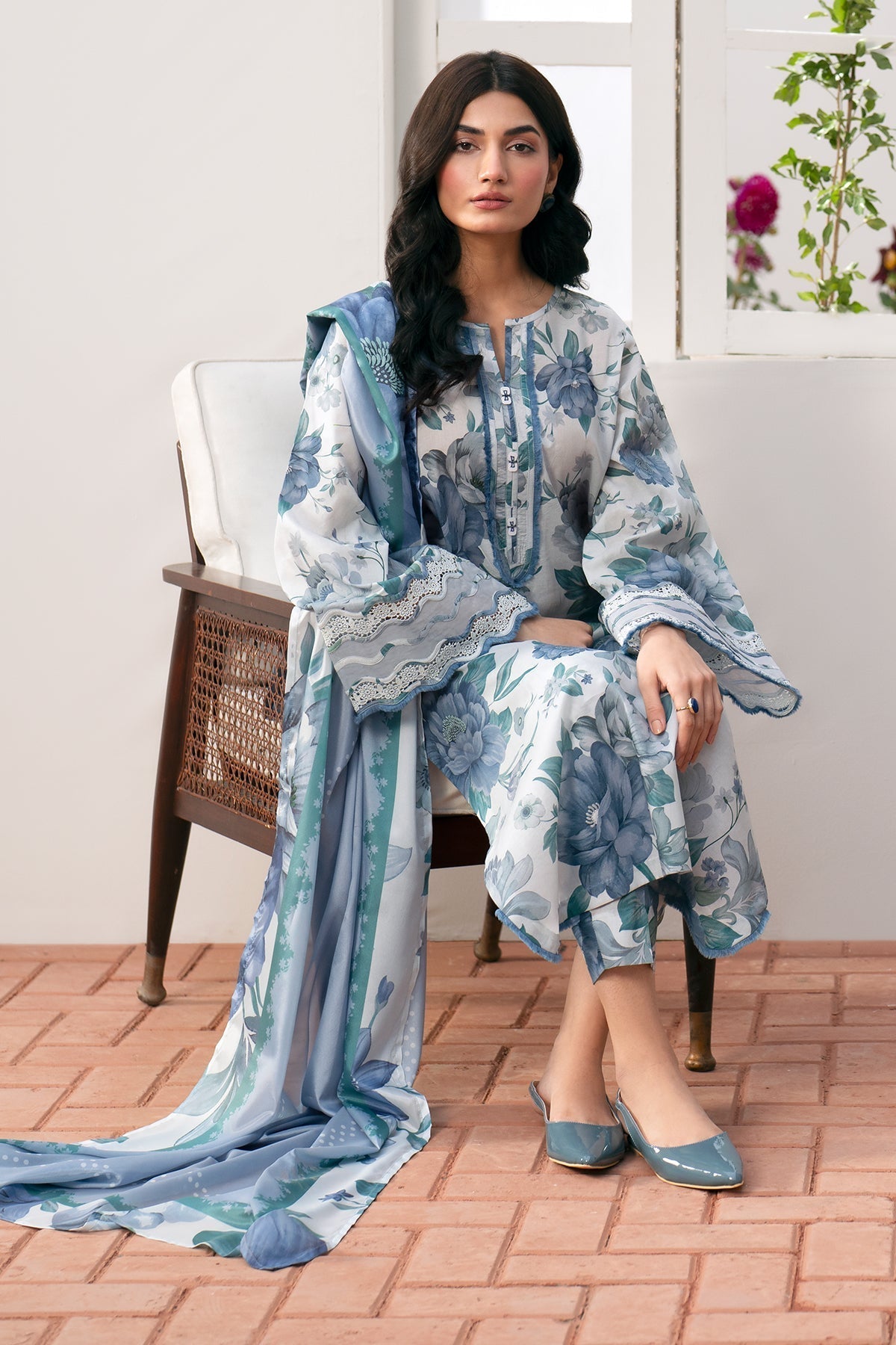 Baroque | Embroidered Lawn | SF-541