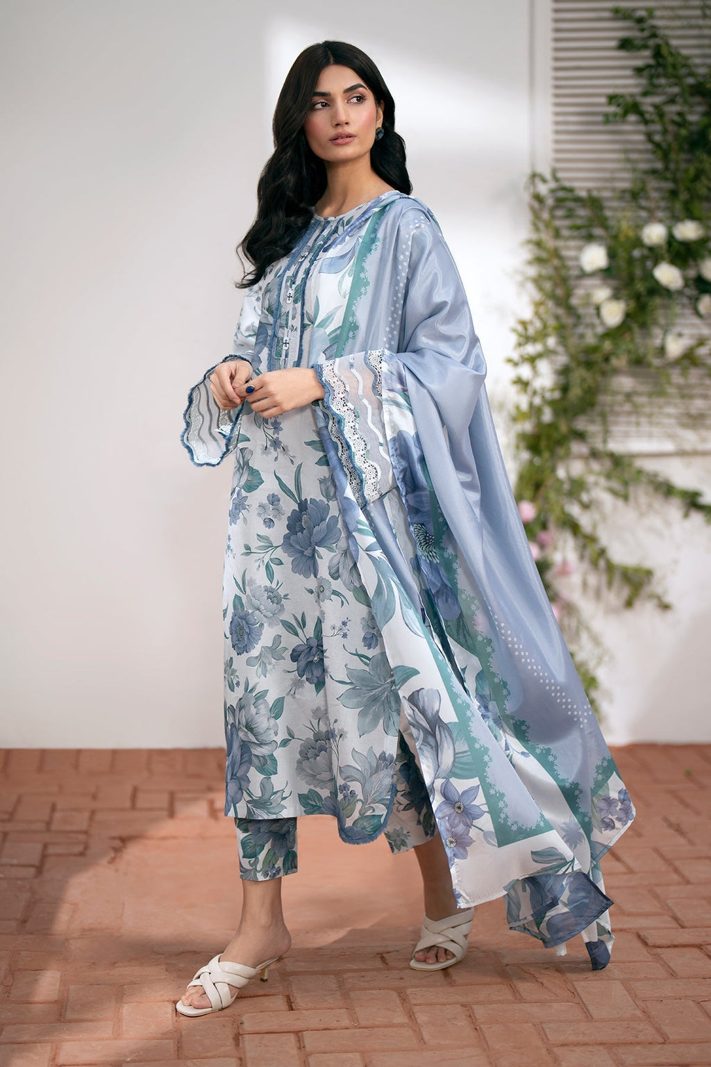 Baroque | Embroidered Lawn | SF-541