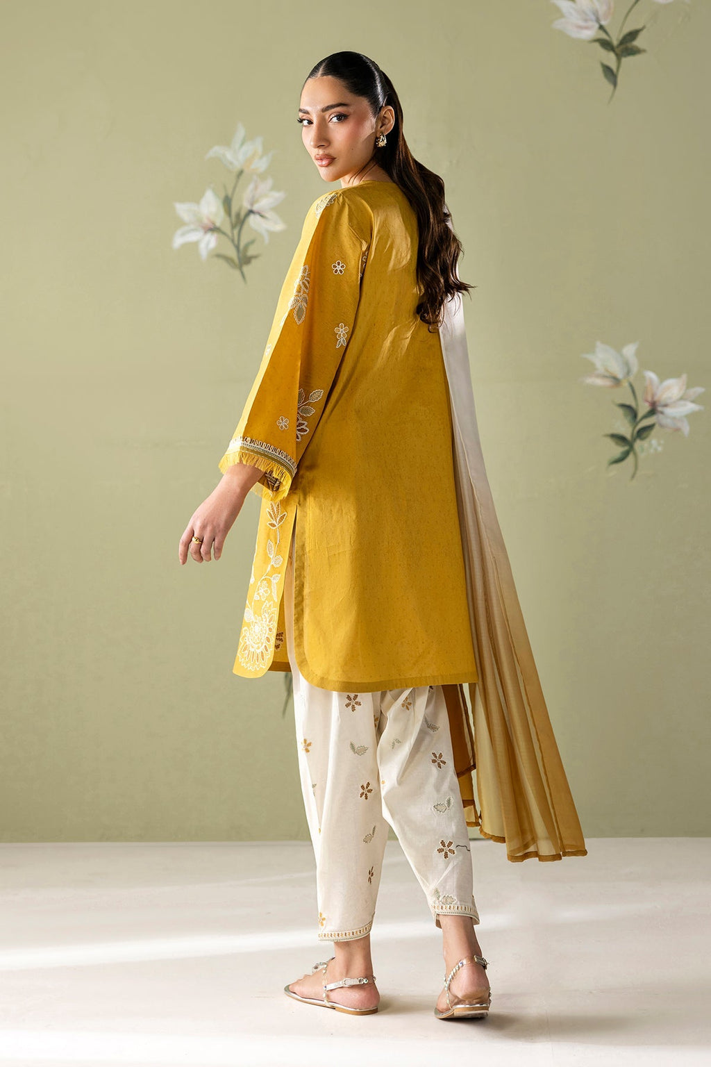 Baroque | Embroidered Lawn | SF-4419