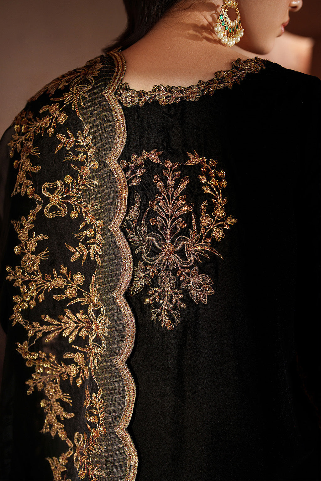 Iznik | Velvet 25 | IV-62 Embroidered Velvet