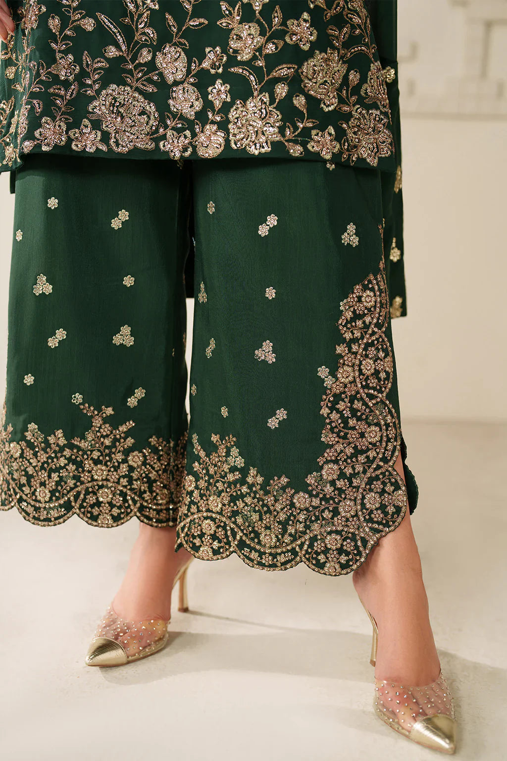 Iznik | Festive Formals | UE-619 Embroidered Chiffon