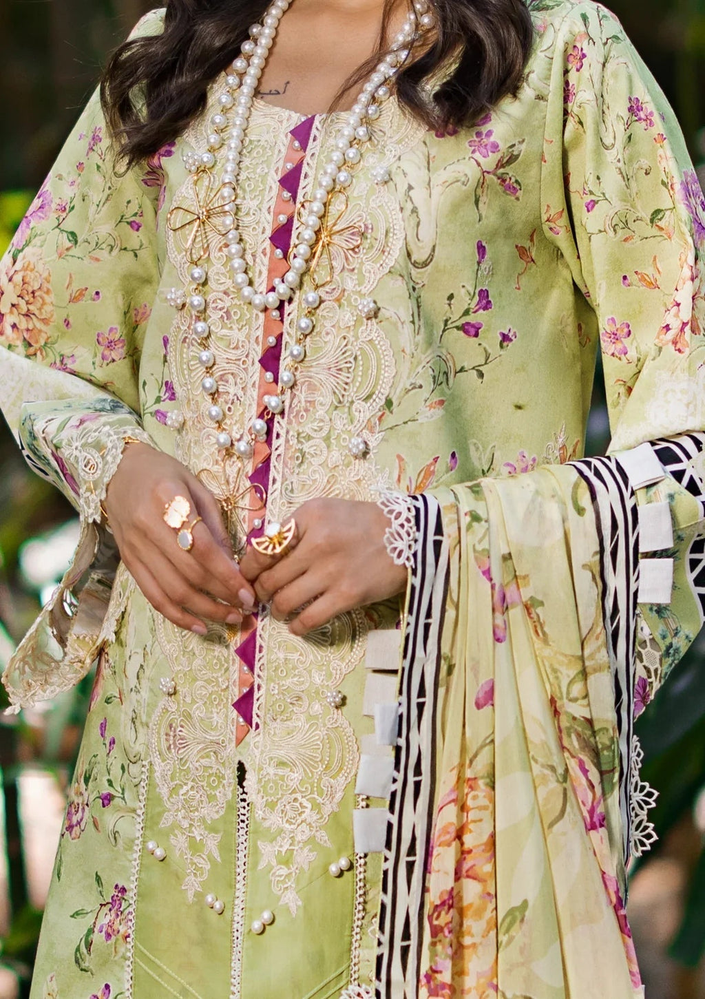 ELAF Signature Embroidered Lawn 3Pc Suit ESL-03B CLARISSE