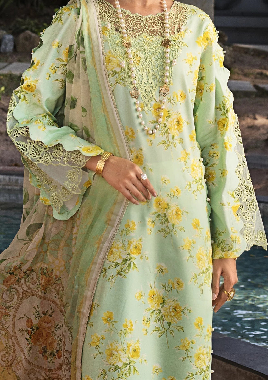 ELAF Signature Embroidered Lawn 3Pc Suit ESL-06B MAJESTIC NOVA