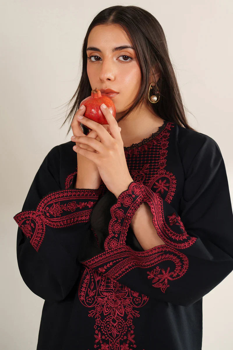 Farasha | Summer Weaves Embroidered lawn'26 | Floral Flame