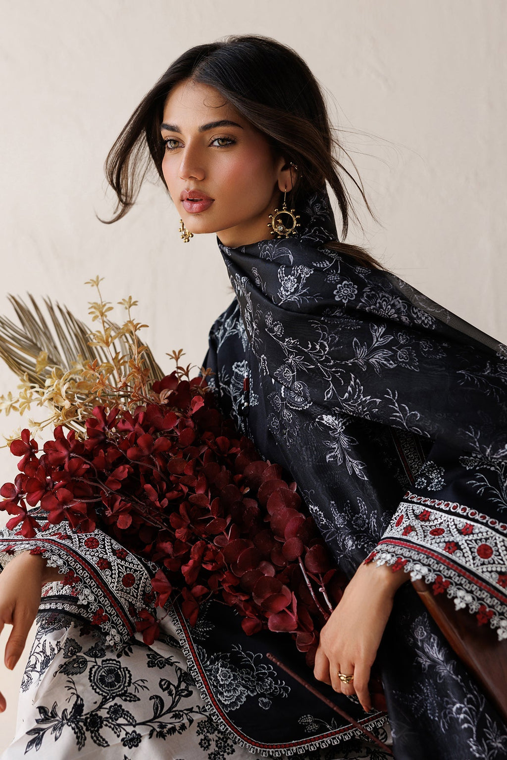 Baroque | Embroidered Lawn | SF-4514