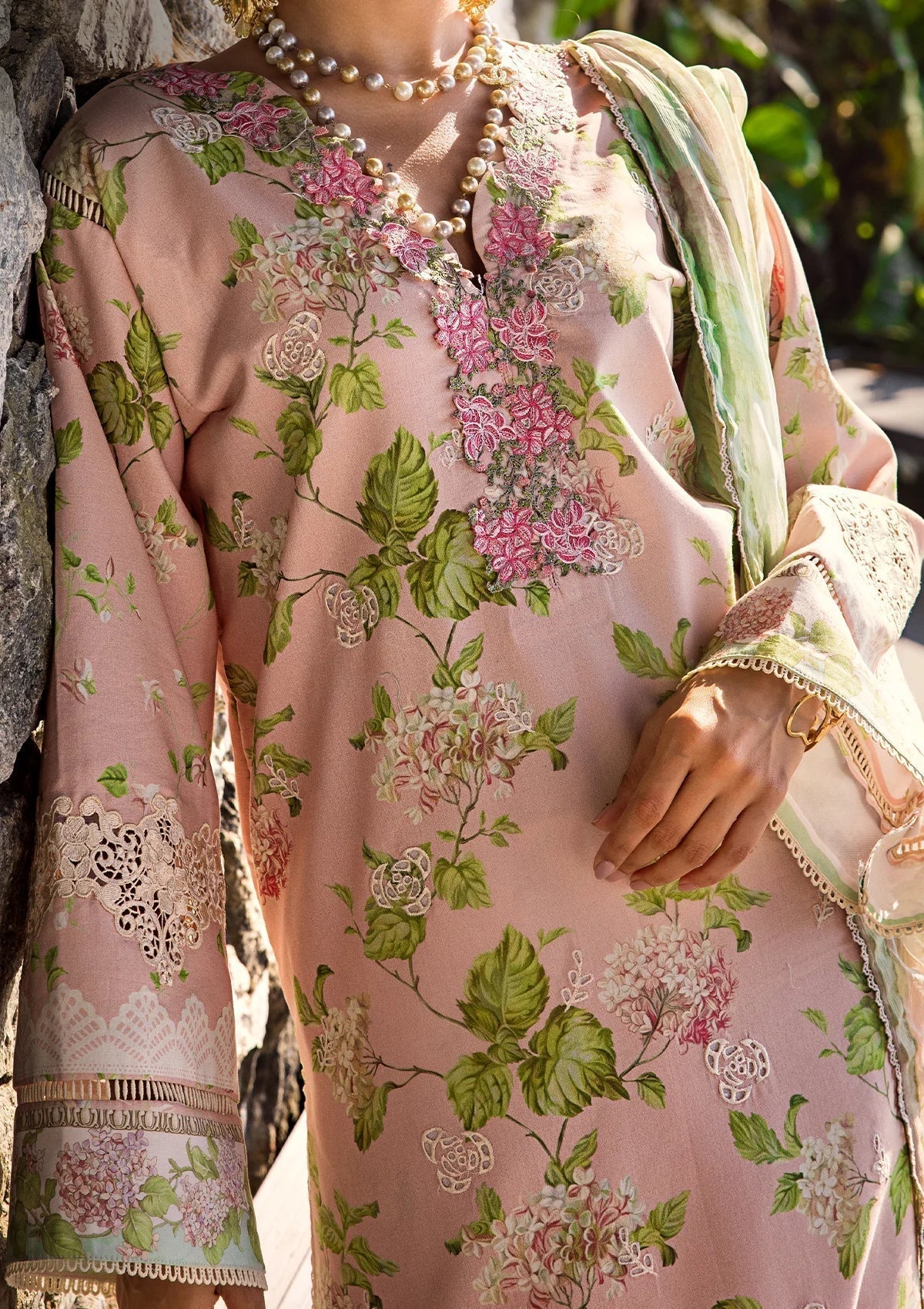 ELAF Signature Embroidered Lawn 3Pc Suit ESL-05B DELIGHT DRAPE
