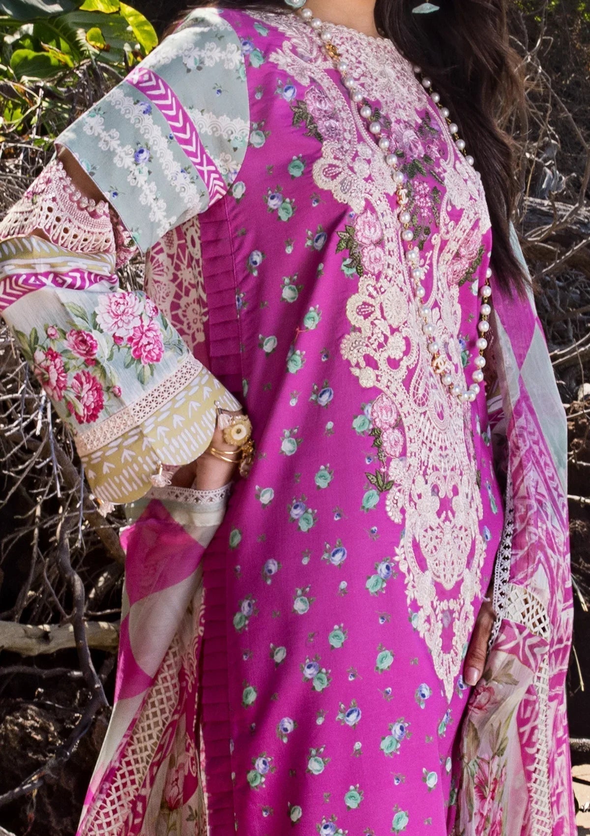 ELAF Signature Embroidered Lawn 3Pc Suit ESL-04B ENCHANTMENT