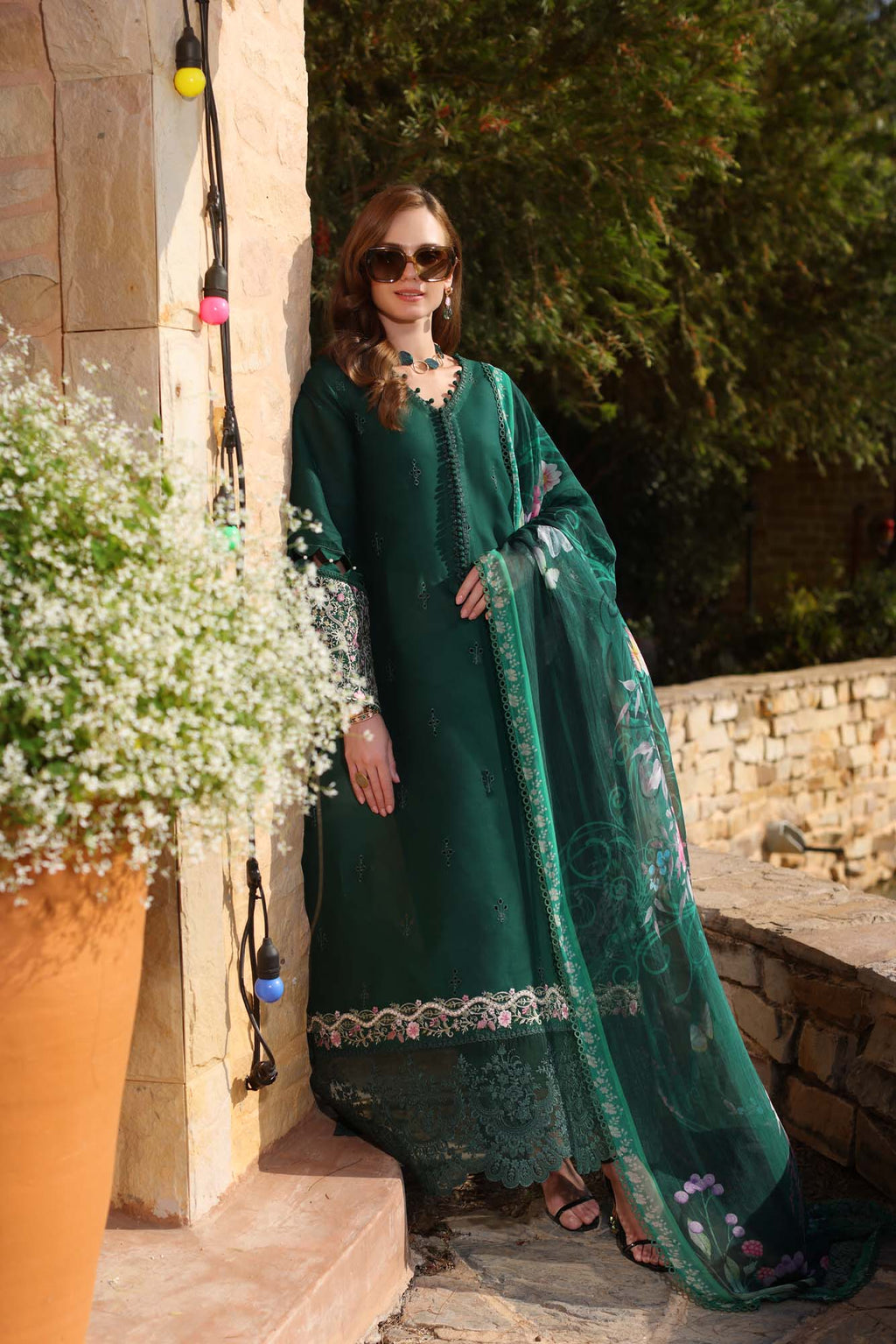 Noor by Saadia Asad | Luxe Chikankari 25 | D1-A - Riwayat-e-Khas