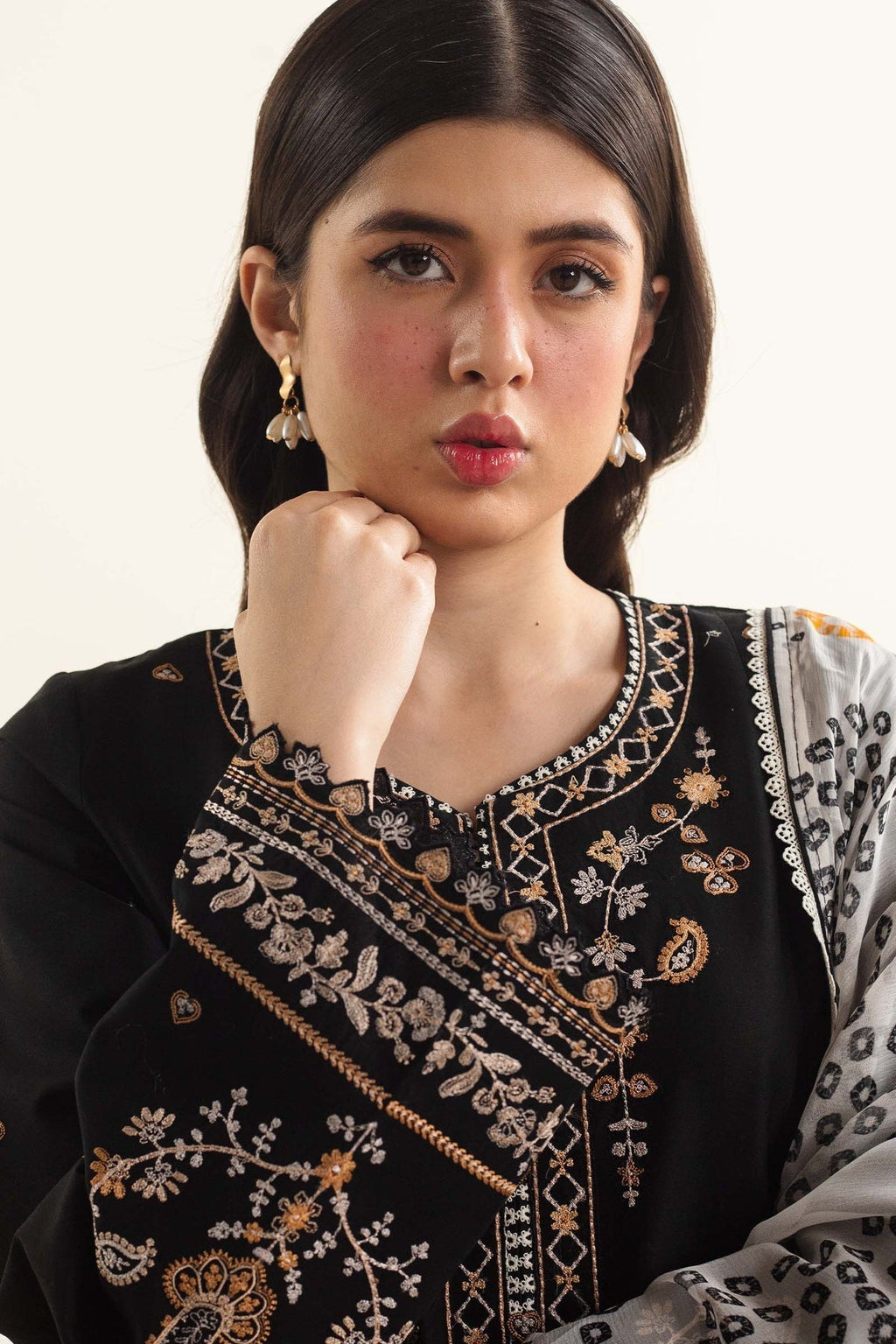 Zara Shahjahan | Coco Lawn Vol 2 | ARELA-7B - Riwayat-e-Khas