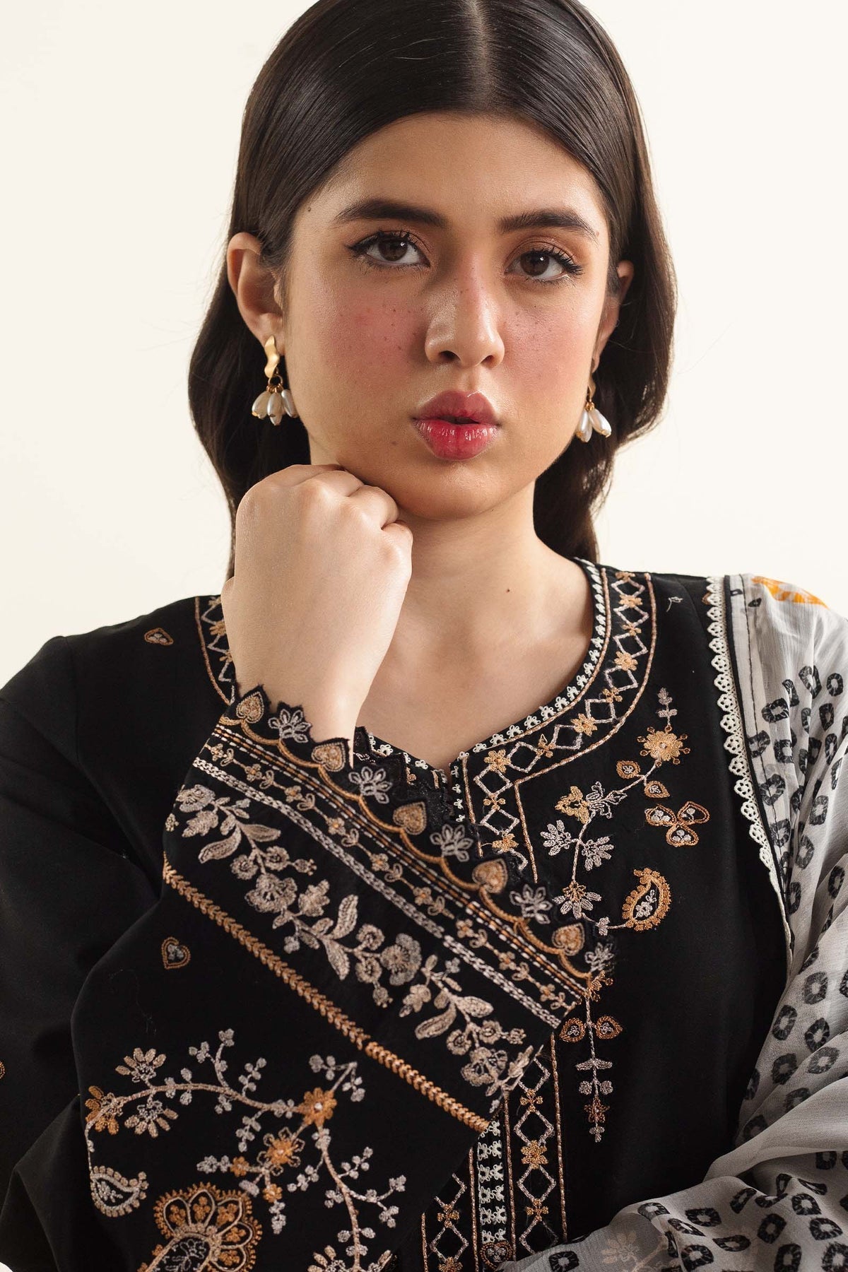 Zara Shahjahan | Coco Lawn Vol 2 | ARELA-7B - Riwayat-e-Khas