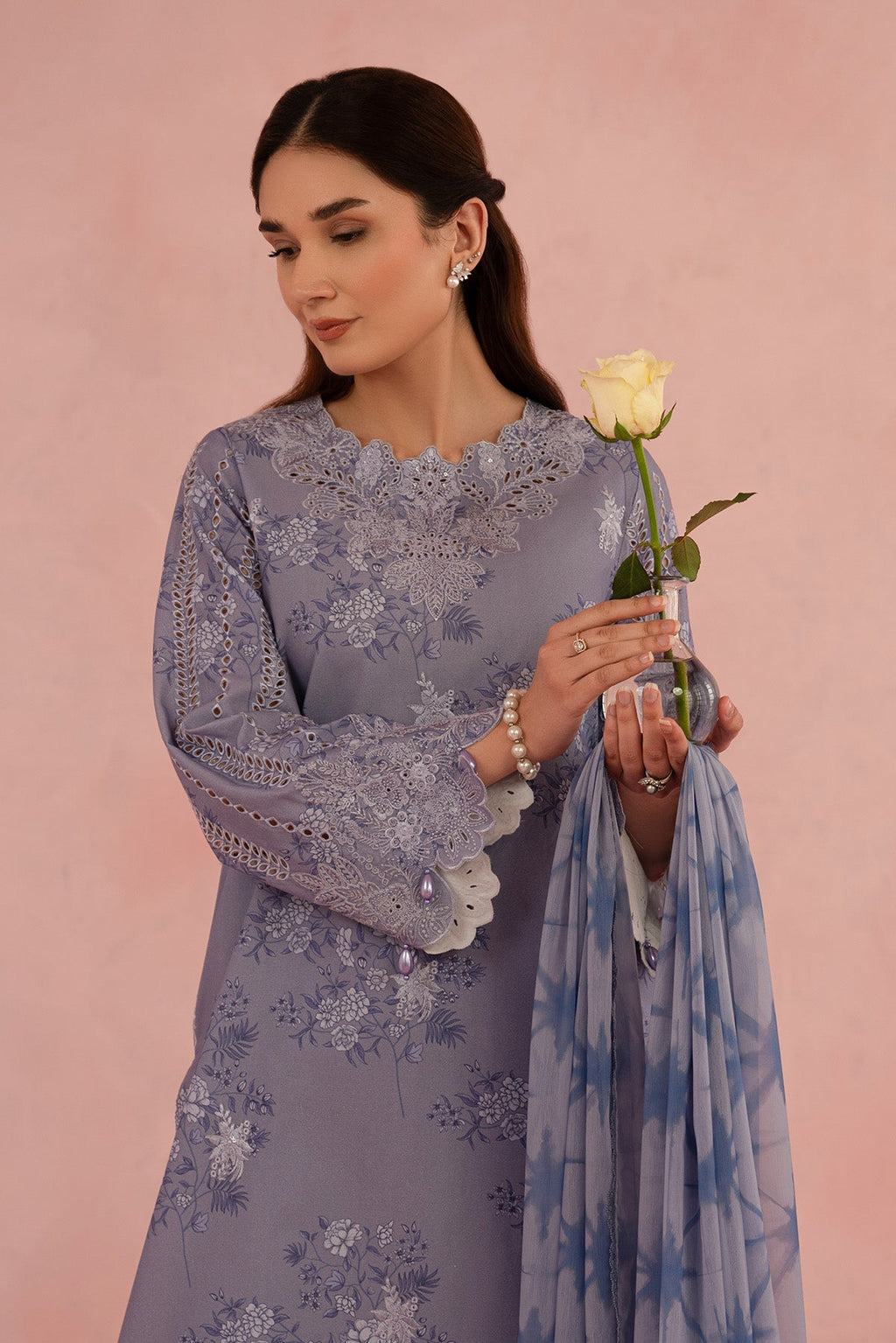 Afrozeh | Floral Charm 25 | Columbine