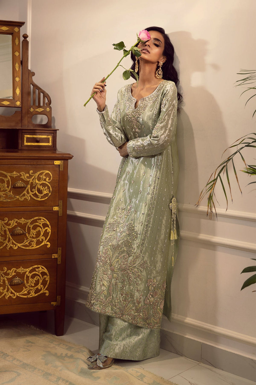 Annus Abrar | Melia Luxe Formals | Rizmia