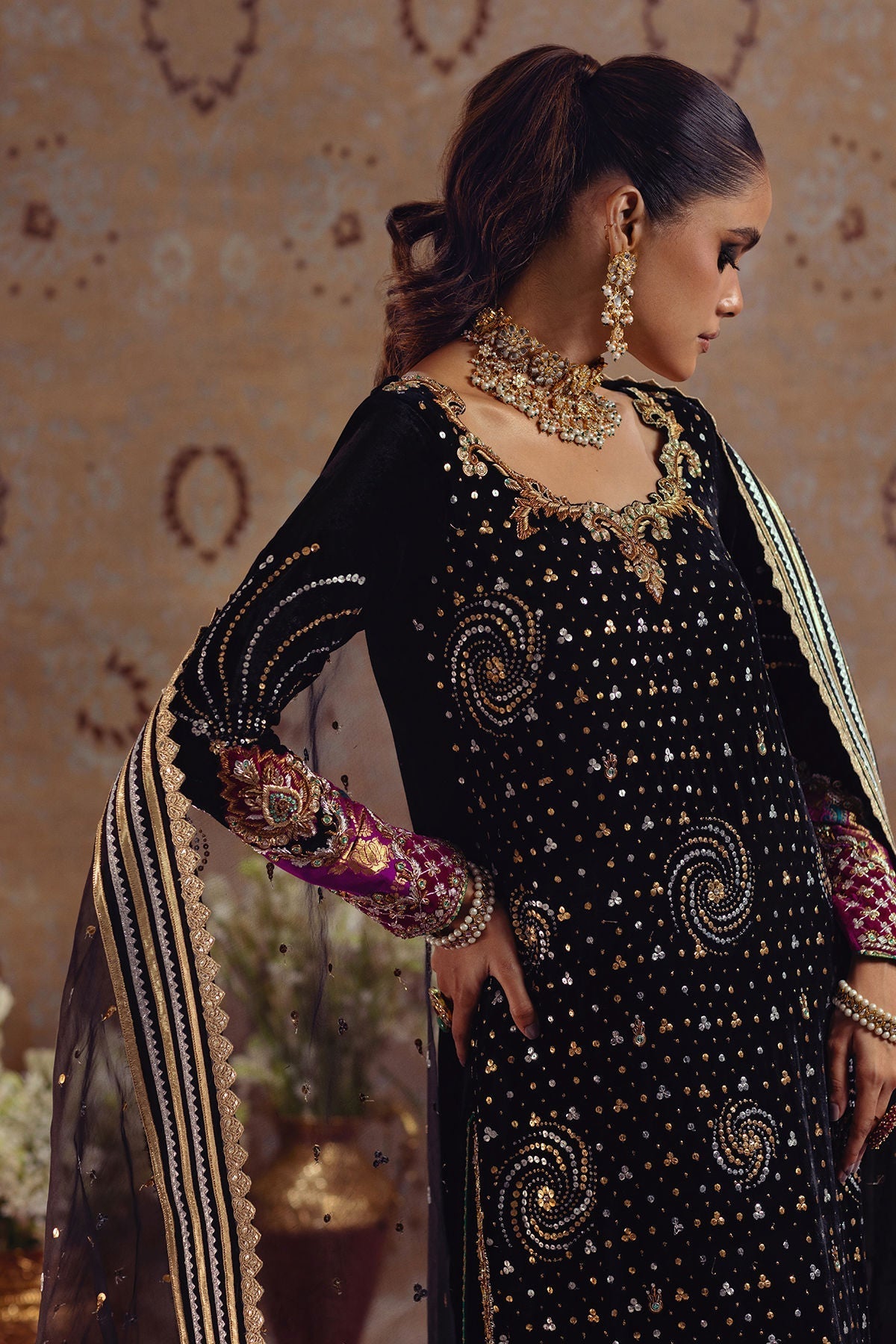 Annus Abrar | Mirha Winter Velour | Marin