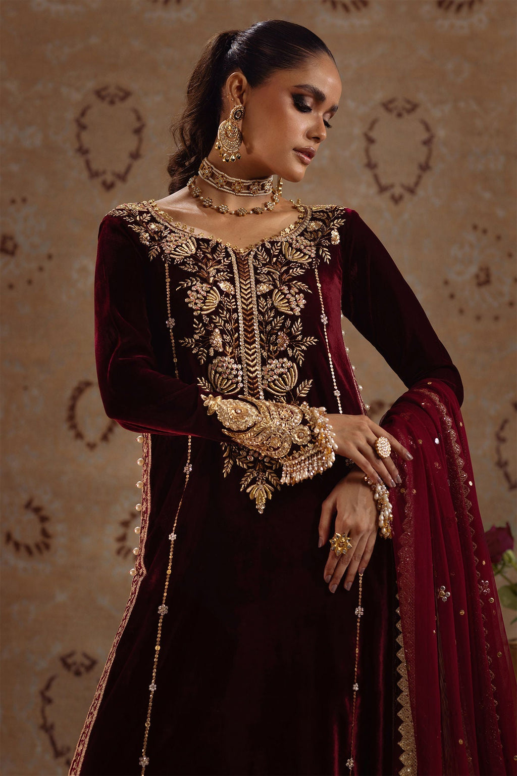 Annus Abrar | Mirha Winter Velour | Arwa