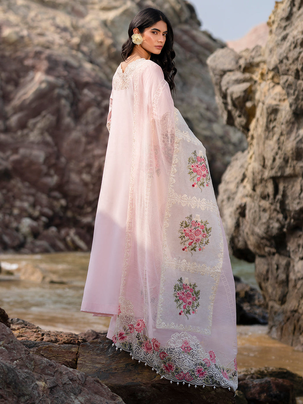 Mahnur | Sirena Luxury Lawn 25 | Azalea - Riwayat-e-Khas