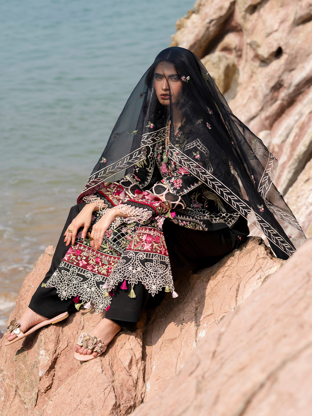 Mahnur | Sirena Luxury Lawn 25 | Azure - Riwayat-e-Khas