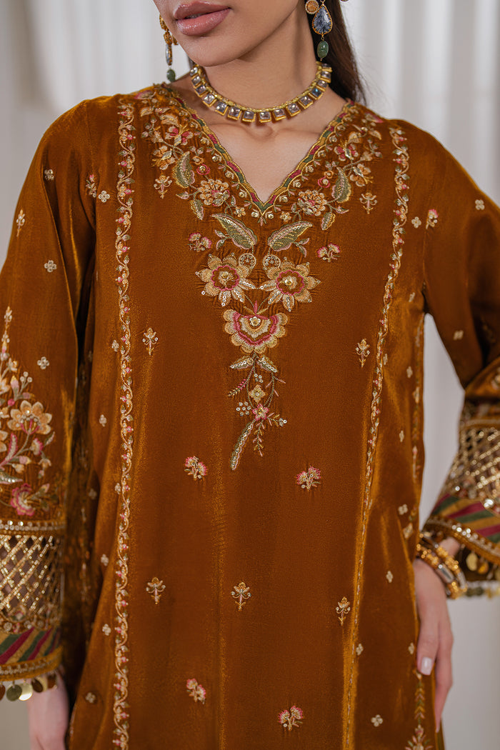 Baroque | Velvet Formals | VELVET UF-761