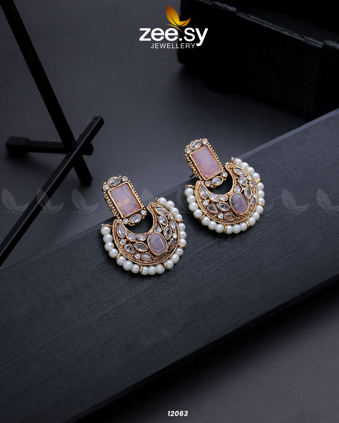 Cluster Pearl Earring - Libasekhas