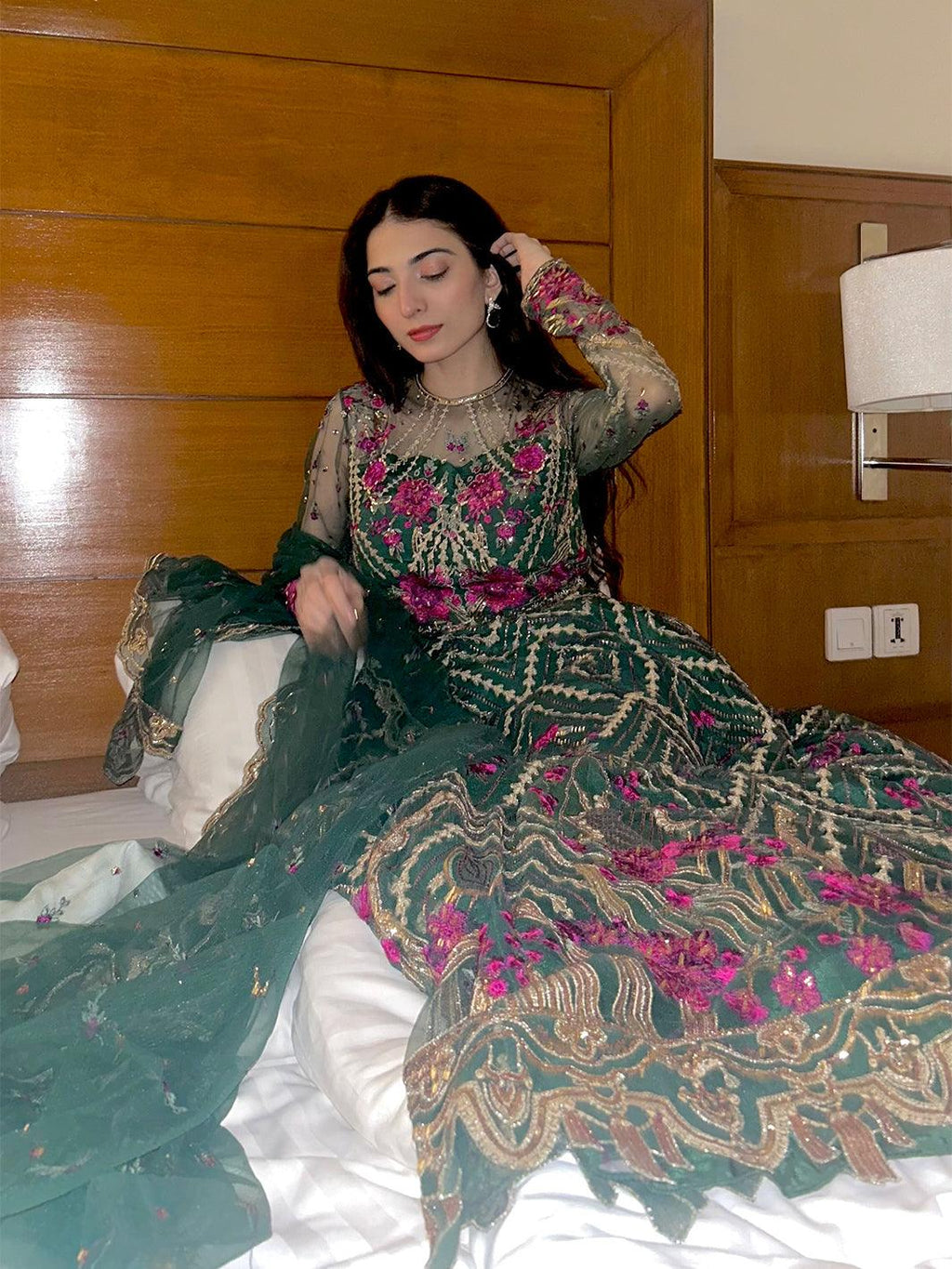 Avanti - Gulzar - Riwayat-e-khas