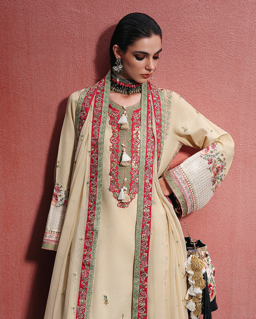 Mushq | Nuvera | Rawsilk | Cardinal Gem
