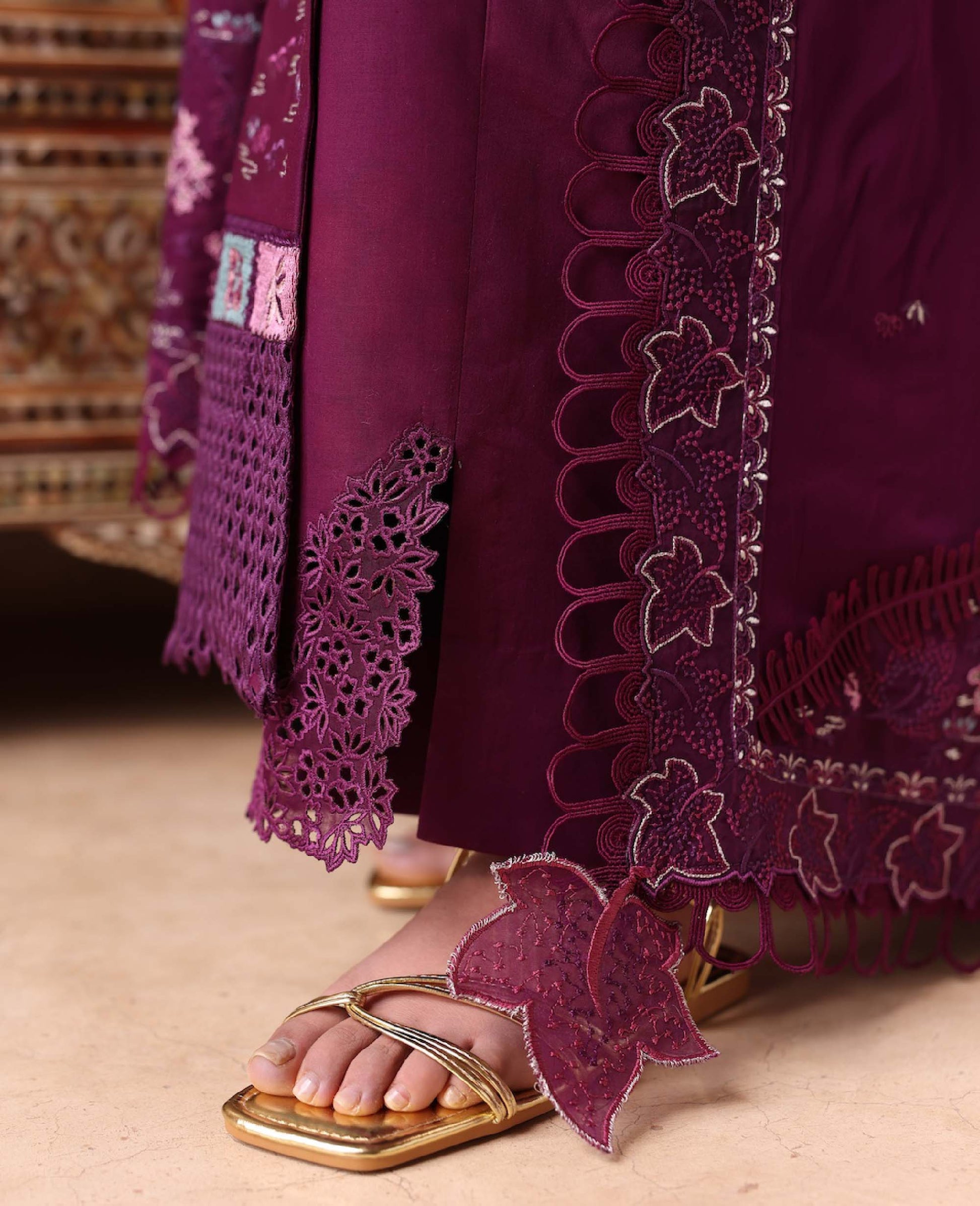 Republic Womenswear | Embroidered Pret 26 | Cysia