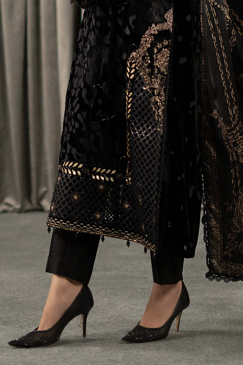 Maria B | Winter Luxe Pret 25 | WLS-1301-Black and Gold
