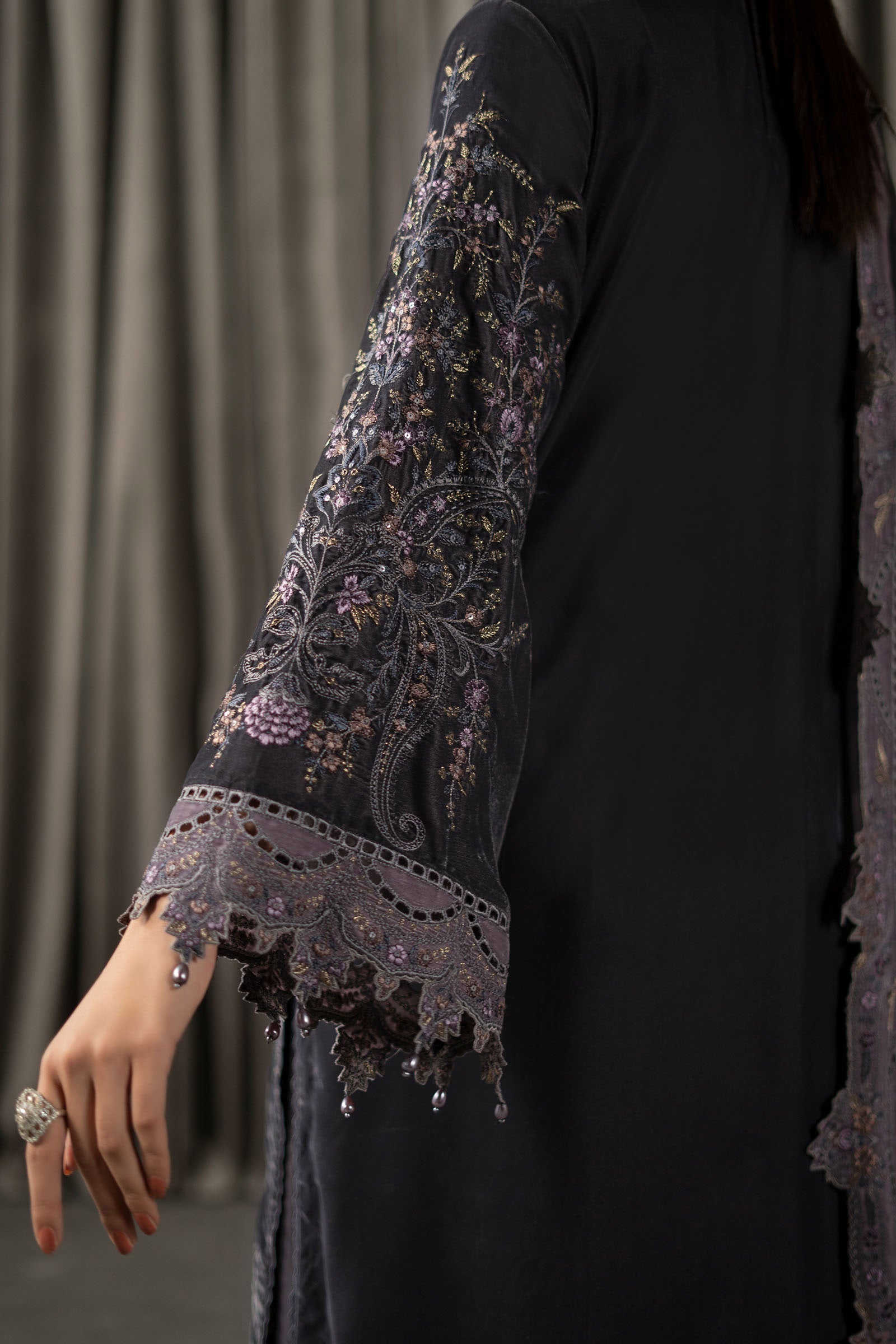 Maria B | Winter Luxe Pret 25 | WLS-1305