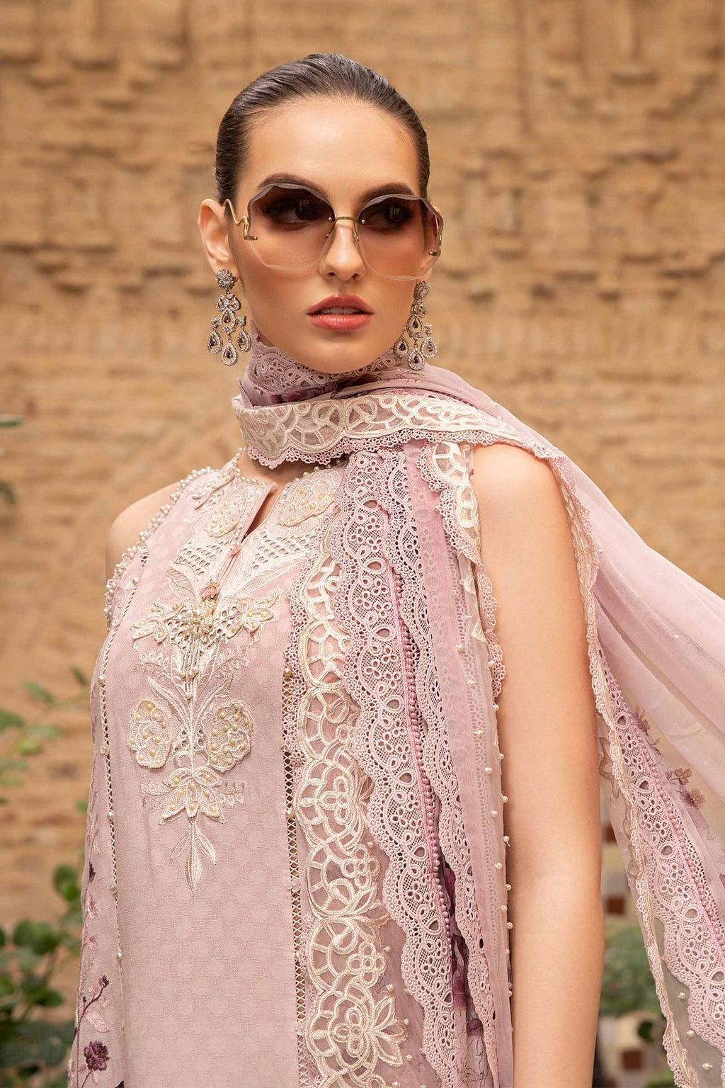 Maria B - D-2414-A - Lawn