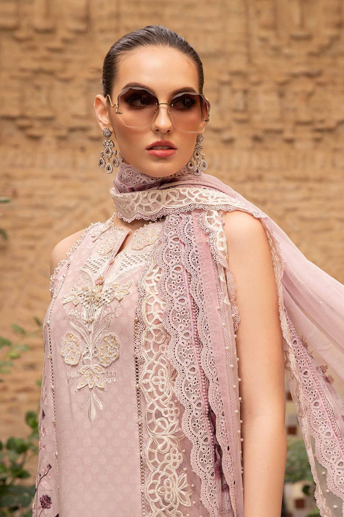 Maria B - D-2414-A - Lawn