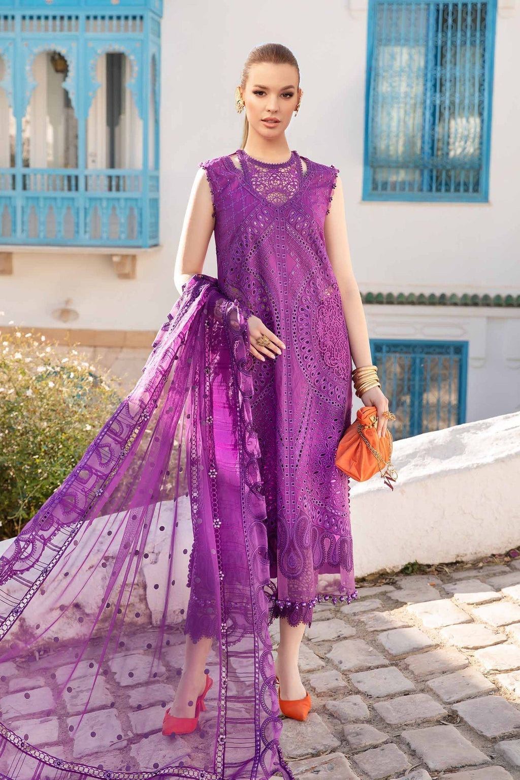 Maria B - D-2402-B - Lawn