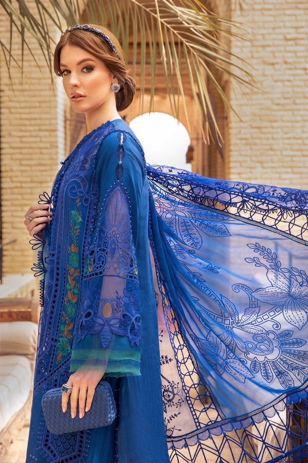 Maria B - D-2404-B - Lawn