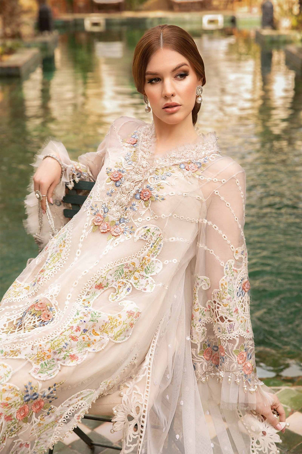 Maria B - D-2405-A - Lawn