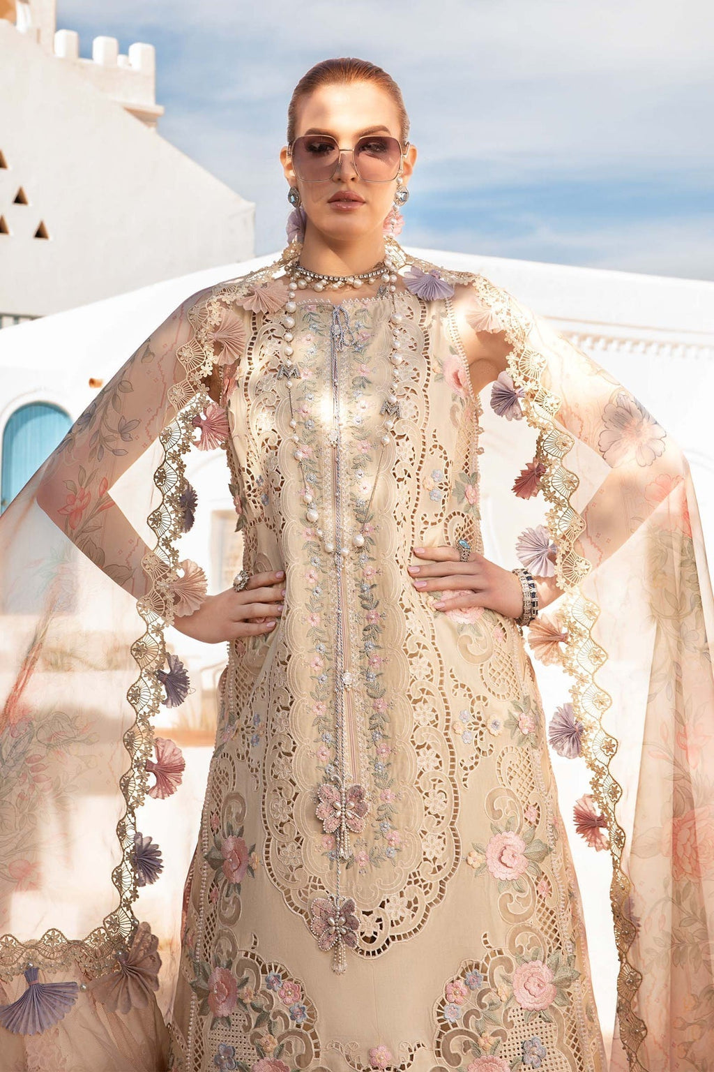 Maria B - D-2406-B - Lawn
