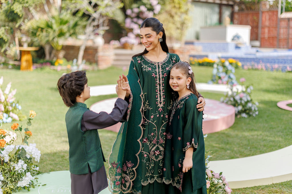 Dhanak | Signature Pret | BOTTLE GREEN 2PCS EMBROIDERED KURTA WITH TROUSER