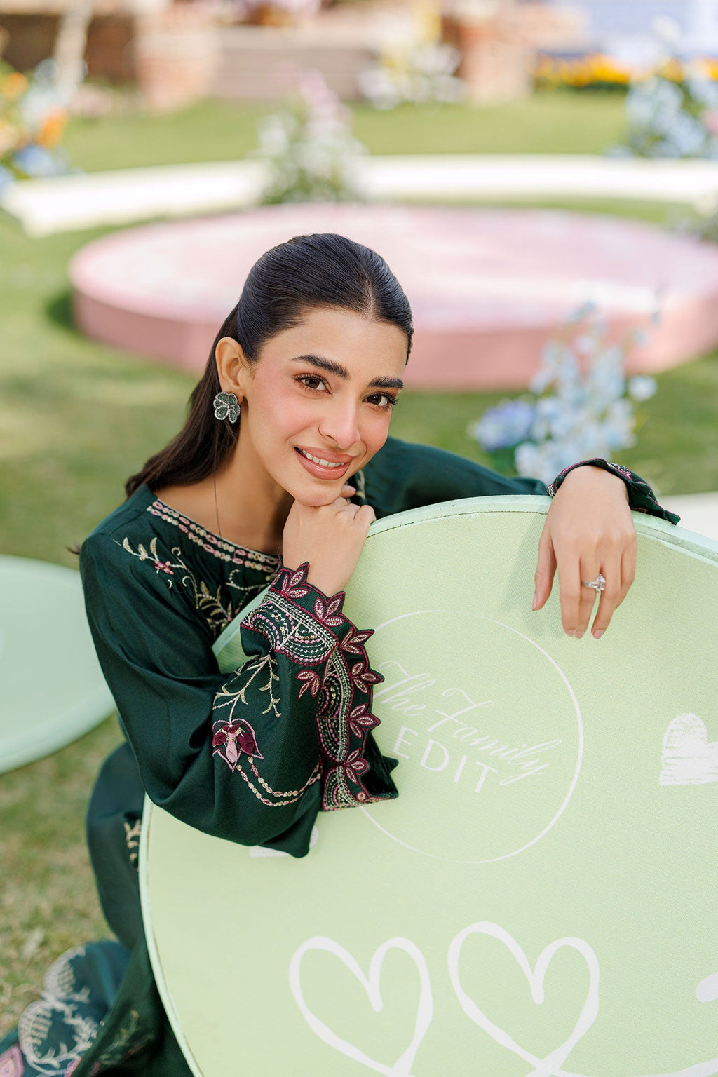 Dhanak | Signature Pret | BOTTLE GREEN 2PCS EMBROIDERED KURTA WITH TROUSER