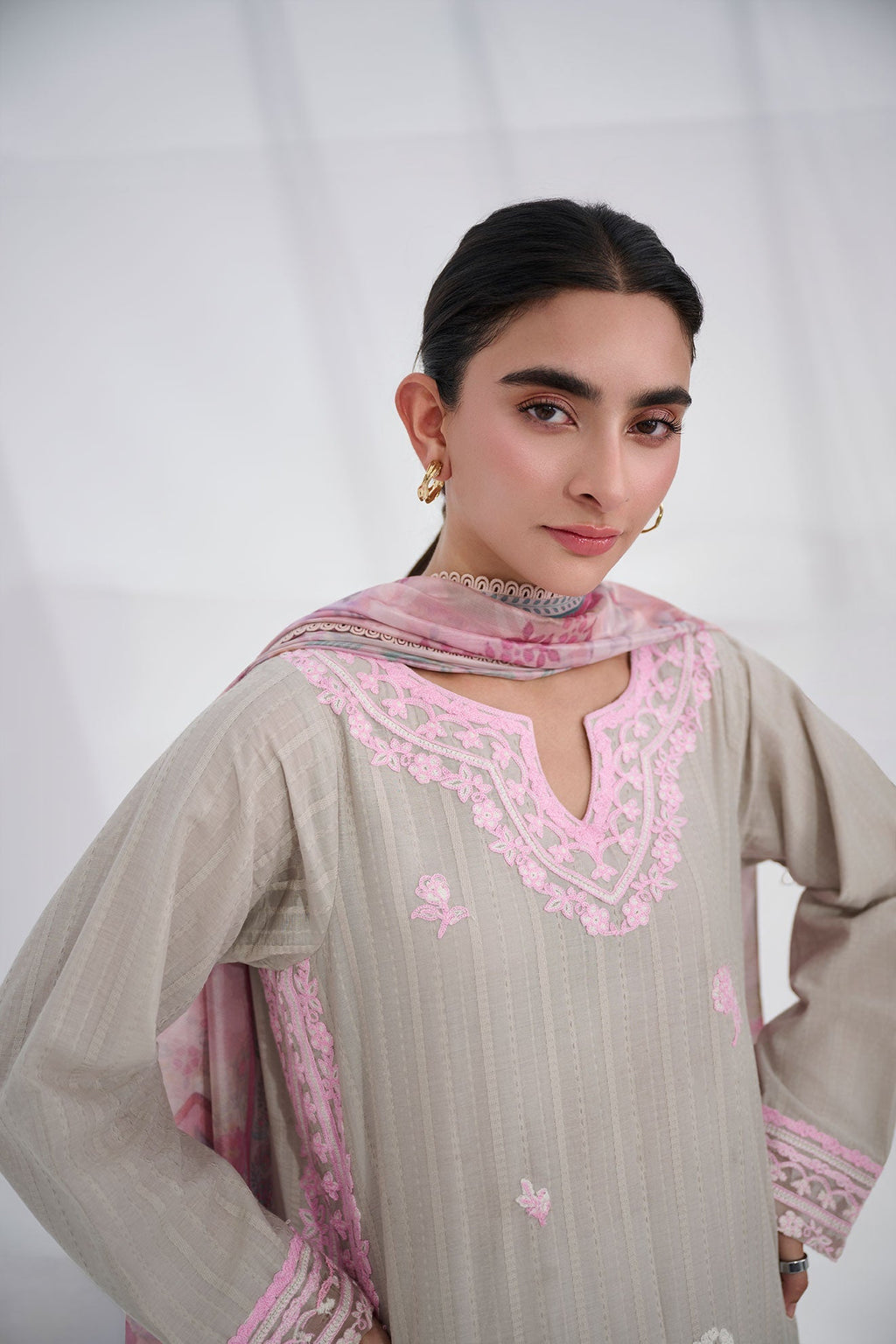 Dhanak | Casual Pret | GREY COTTON JACQUARD 2PCS EMBROIDERED KURTA WITH TROUSER