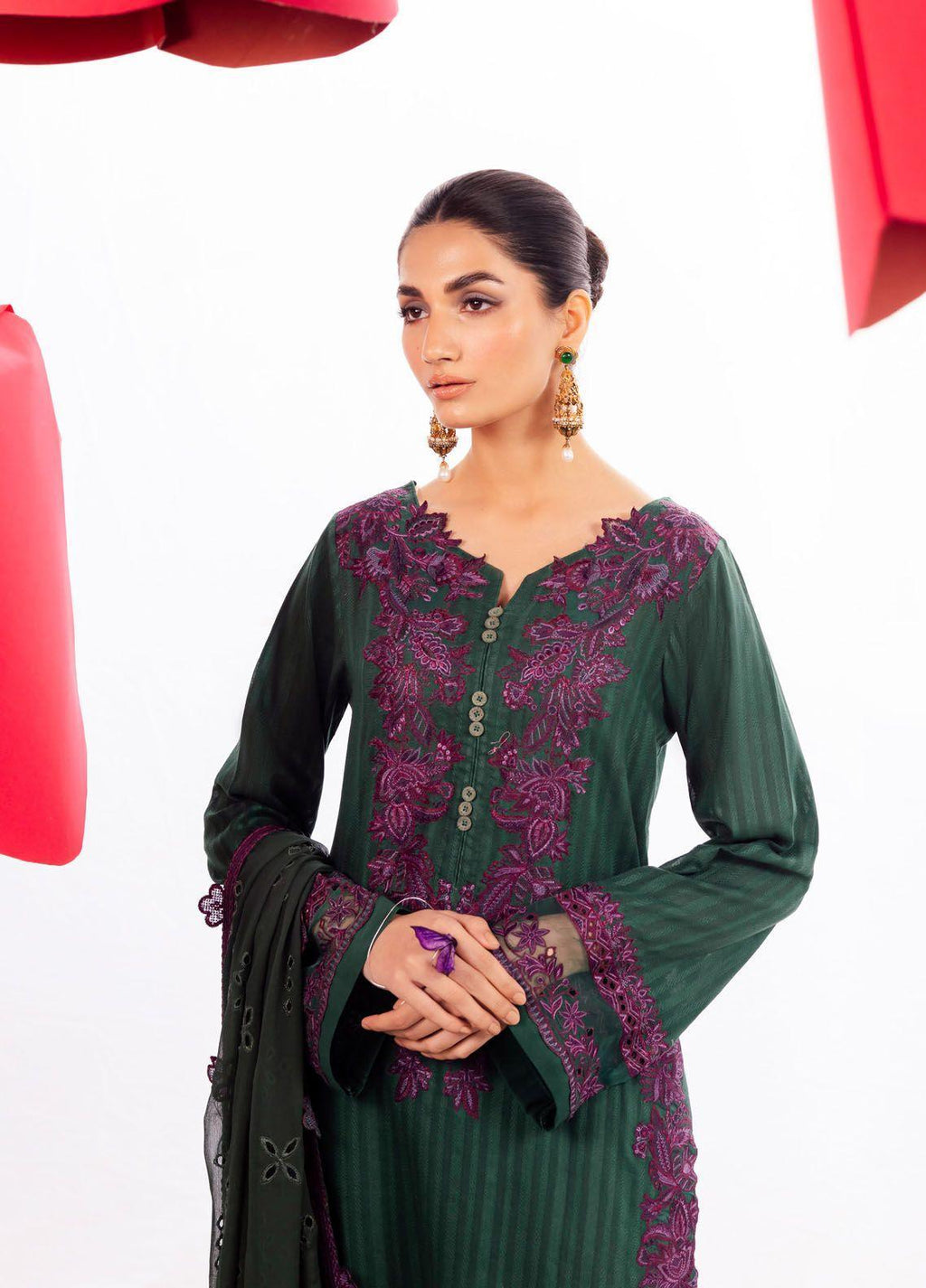 Iznik Dahlia Embroidered Luxury Lawn 3Pc Suit DL-02 WHIMSY - House Of Anaya