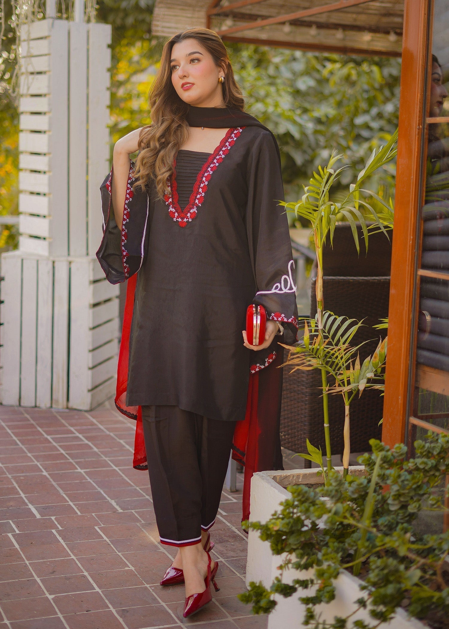 Fozia Khalid | Silk Spire | NOIR - Riwayat-e-Khas