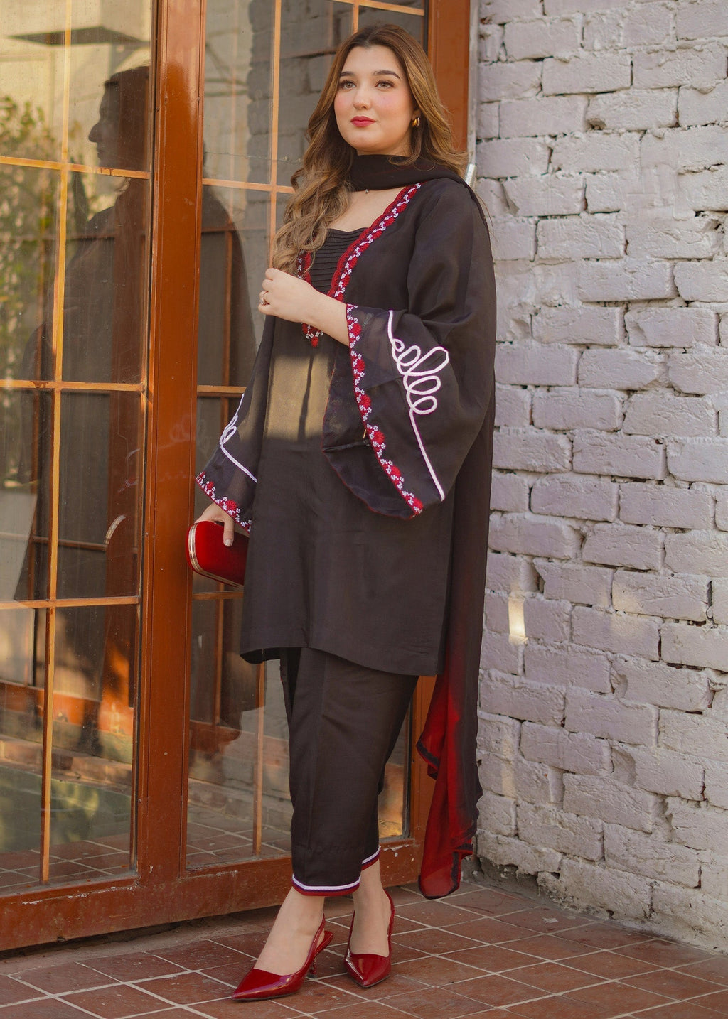 Fozia Khalid | Silk Spire | NOIR - Riwayat-e-Khas