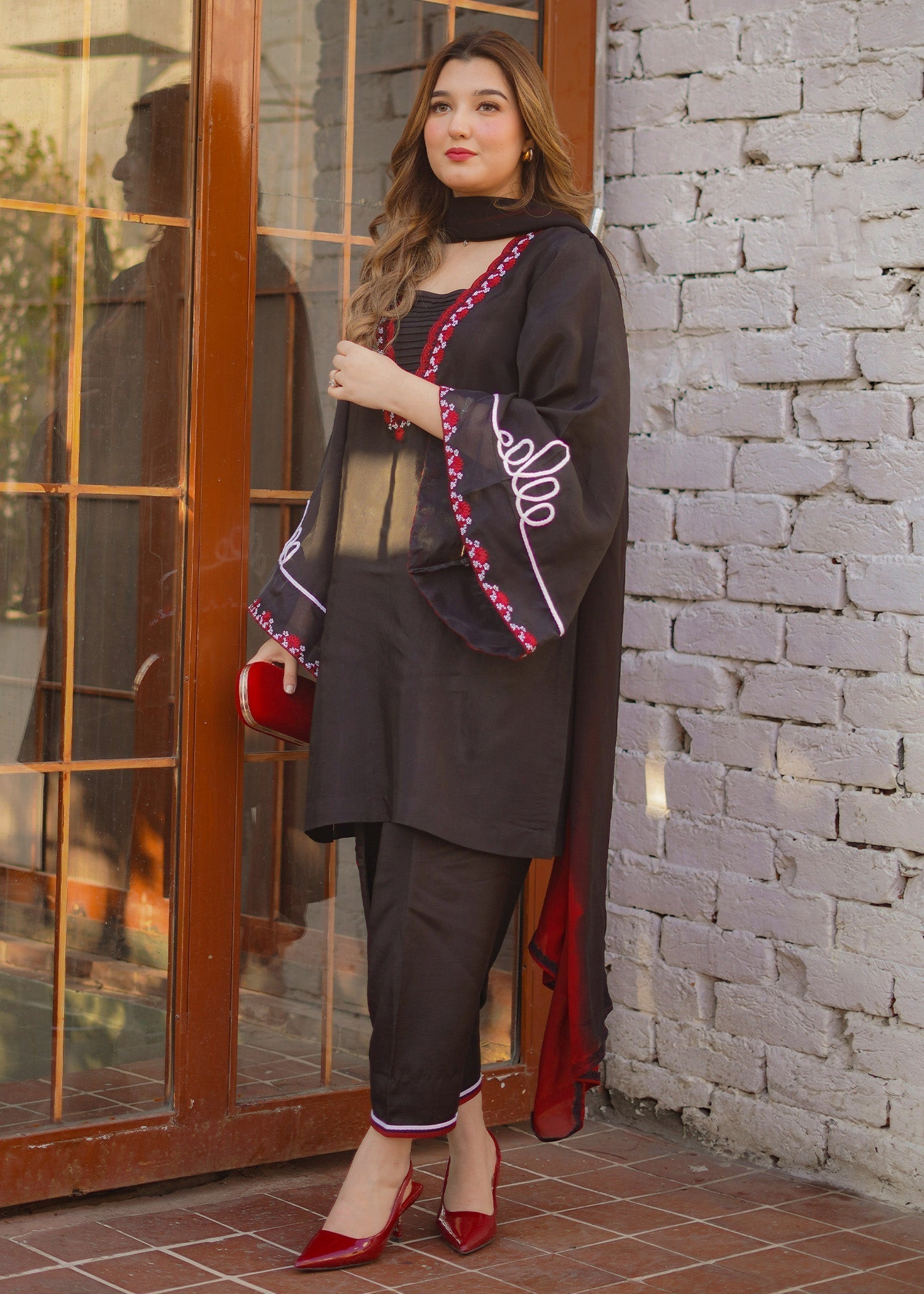 Fozia Khalid | Silk Spire | NOIR - Riwayat-e-Khas