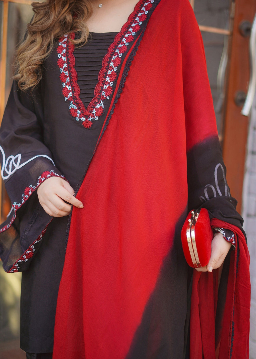 Fozia Khalid | Silk Spire | NOIR - Riwayat-e-Khas